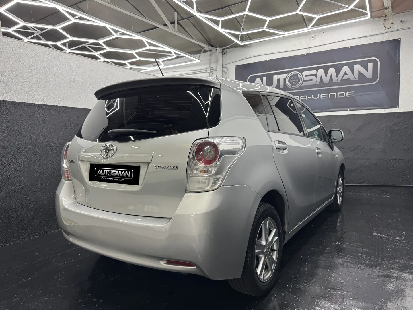 TOYOTA Verso 1.6 VVTI Active 5pl. 2009 Gasolina Gris - Detalle